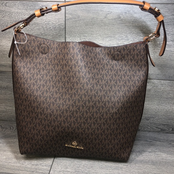 michael kors lucy medium hobo